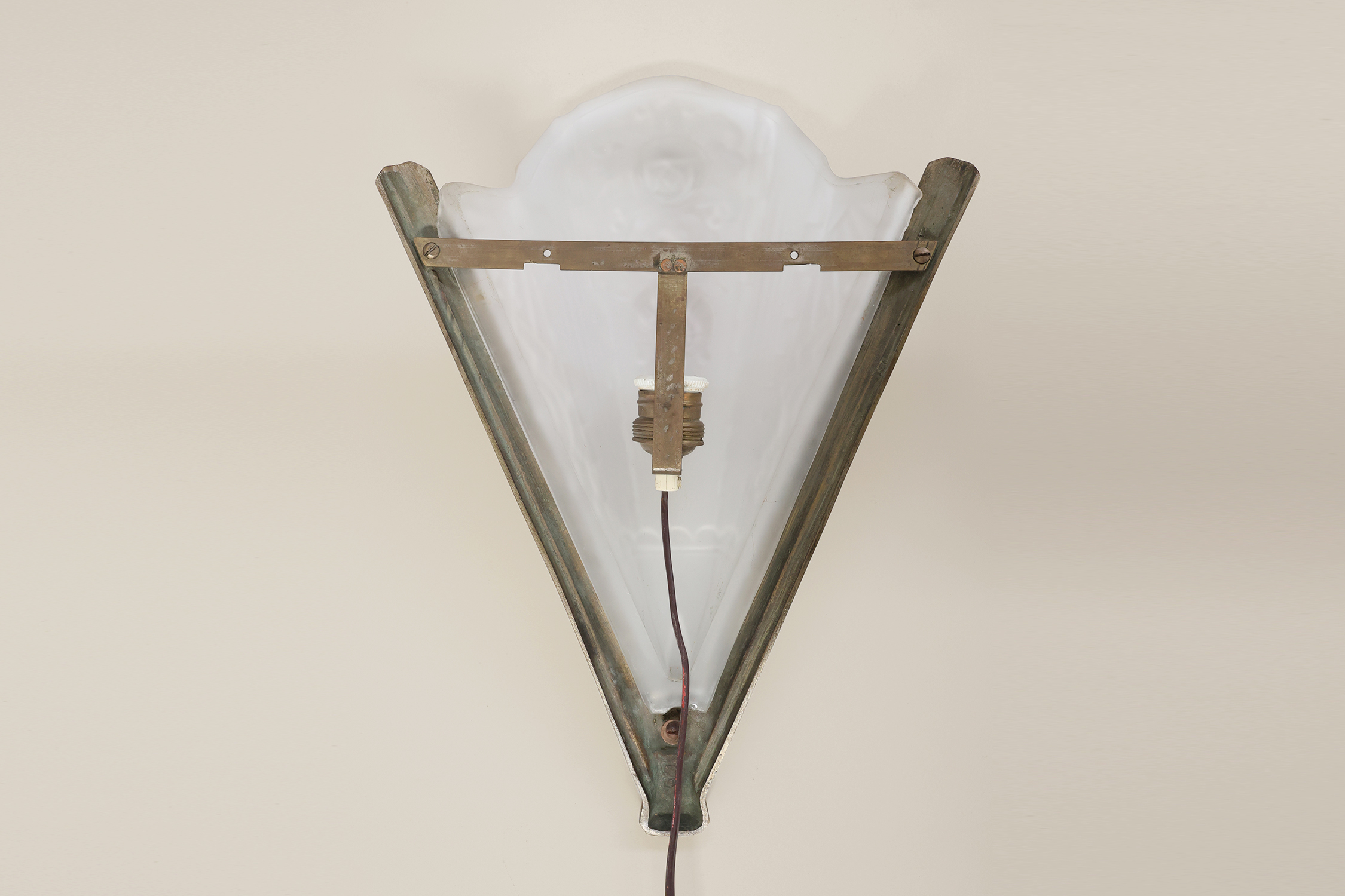 French Art Deco wall scone with frosted molded-pressed glass shade, 1920sthumbnail